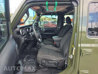 2020 Jeep Wrangler Unlimited Sahara - miniatura 3