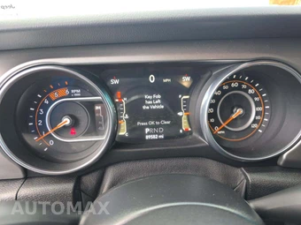 2020 Jeep Wrangler Unlimited Sahara - miniatura 6