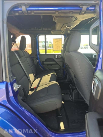 2020 Jeep Wrangler Unlimited Sahara - miniatura 13