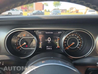 2020 Jeep Wrangler Unlimited Sahara - miniatura 6