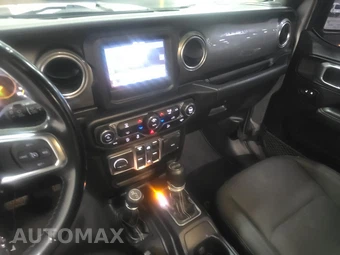 2020 Jeep Wrangler Unlimited Sahara - miniatura 11