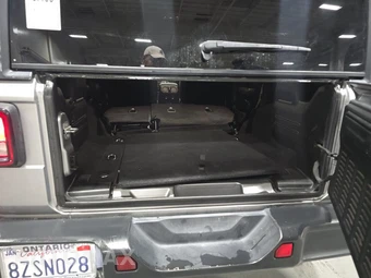 2020 Jeep Wrangler Unlimited Sahara - miniatura 16