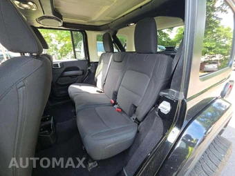 2020 Jeep Wrangler Unlimited Sahara - miniatura 13