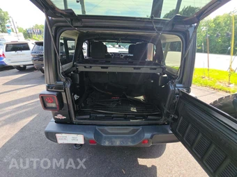 2020 Jeep Wrangler Unlimited Sahara - miniatura 14