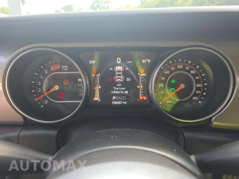 2020 Jeep Wrangler Unlimited Sahara - miniatura 9