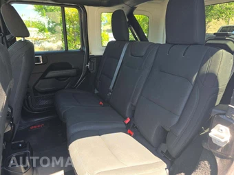 2020 Jeep Wrangler Unlimited Sahara - miniatura 10