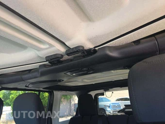 2020 Jeep Wrangler Unlimited Sahara - miniatura 8