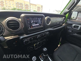 2020 Jeep Wrangler Unlimited Sahara - miniatura 10