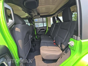 2020 Jeep Wrangler Unlimited Sahara - miniatura 13
