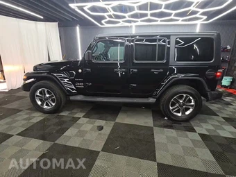 2020 Jeep Wrangler Unlimited Sahara - miniatura 3
