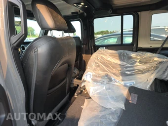 2020 Jeep Wrangler Unlimited Sahara - miniatura 13