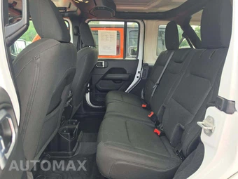 2020 Jeep Wrangler Unlimited Sahara - miniatura 13