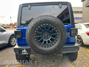 2020 Jeep Wrangler Unlimited Sahara - miniatura 6