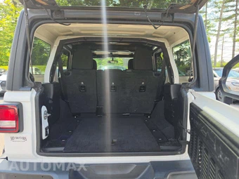 2020 Jeep Wrangler Unlimited Sahara - miniatura 11