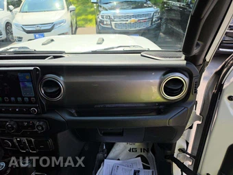 2020 Jeep Wrangler Unlimited Sahara - miniatura 16