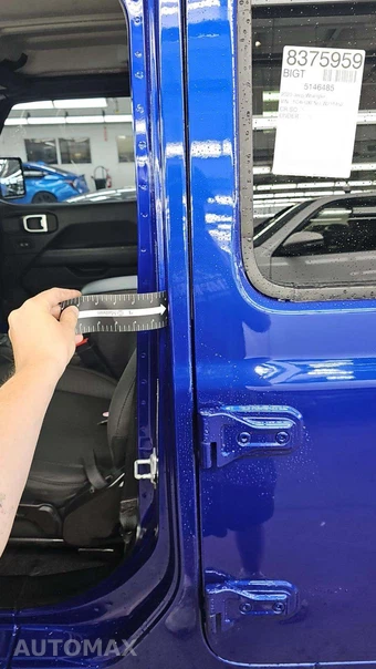 2020 Jeep Wrangler Unlimited Sahara - miniatura 34