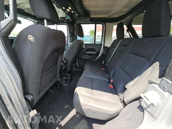 2020 Jeep Wrangler Unlimited Sahara - miniatura 13