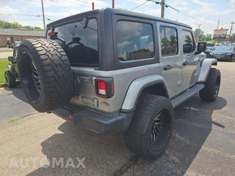 2020 Jeep Wrangler Unlimited Sahara - miniatura 3