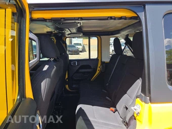 2020 Jeep Wrangler Unlimited Sahara - miniatura 10