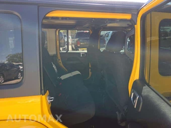 2020 Jeep Wrangler Unlimited Sahara - miniatura 13