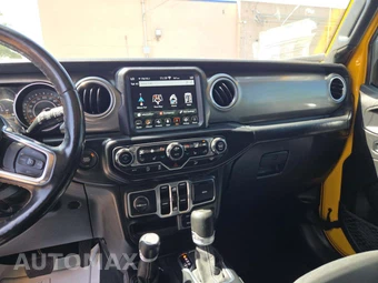2020 Jeep Wrangler Unlimited Sahara - miniatura 7
