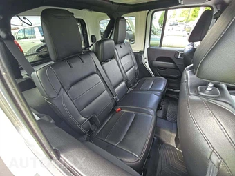 2020 Jeep Wrangler Unlimited Sahara - miniatura 13