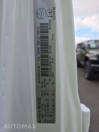 2020 Jeep Wrangler Unlimited Sahara - miniatura 2