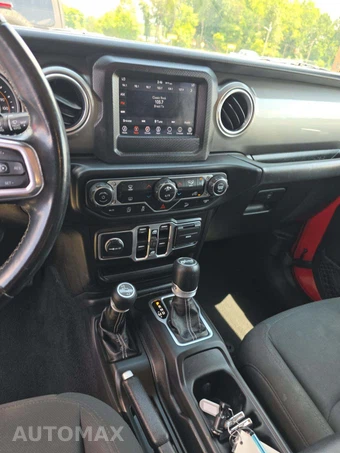 2020 Jeep Wrangler Unlimited Sahara - miniatura 10