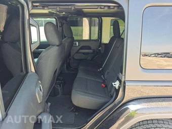 2020 Jeep Wrangler Unlimited Sahara - miniatura 10