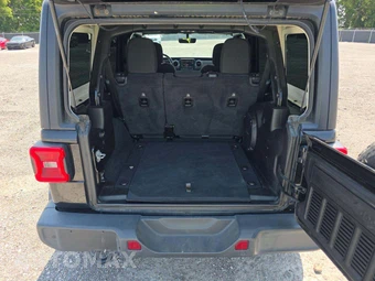 2020 Jeep Wrangler Unlimited Sahara - miniatura 11