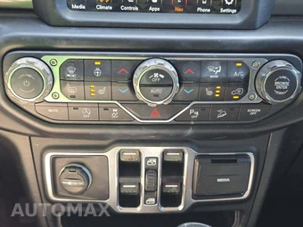 2020 Jeep Wrangler Unlimited Sahara - miniatura 24