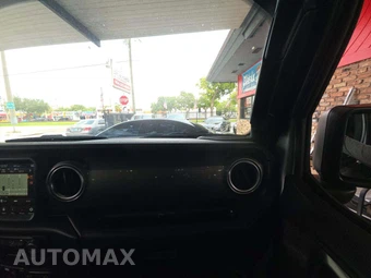 2020 Jeep Wrangler Unlimited Sahara - miniatura 19
