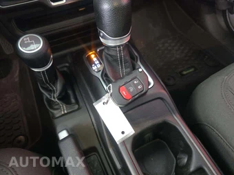 2020 Jeep Wrangler Unlimited Sahara - miniatura 8
