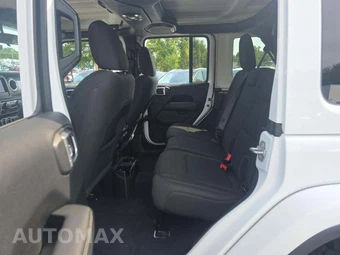 2020 Jeep Wrangler Unlimited Sahara - miniatura 13