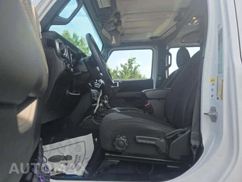 2020 Jeep Wrangler Unlimited Sahara - miniatura 6