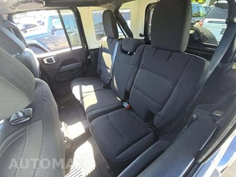 2020 Jeep Wrangler Unlimited Sahara - miniatura 13