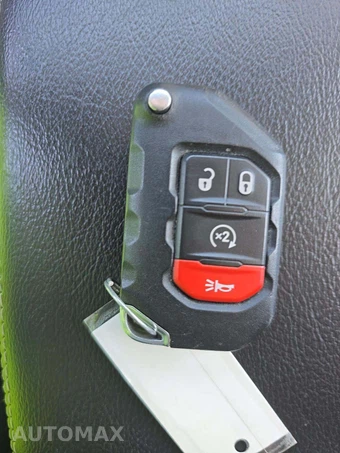 2020 Jeep Wrangler Unlimited Sahara - miniatura 8