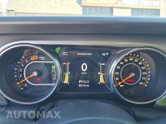 2020 Jeep Wrangler Unlimited Sahara - miniatura 9