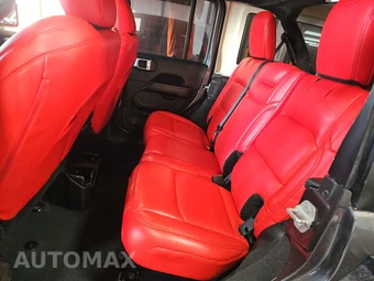 2020 Jeep Wrangler Unlimited Sahara - miniatura 13