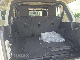 2020 Jeep Wrangler Unlimited Sahara - miniatura 11