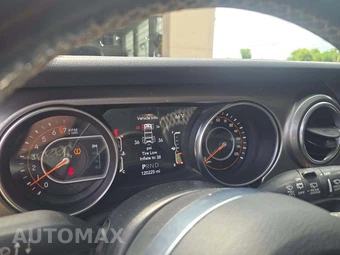 2020 Jeep Wrangler Unlimited Sahara - miniatura 6