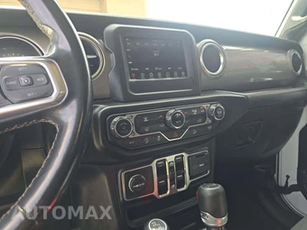 2020 Jeep Wrangler Unlimited Sahara - miniatura 7