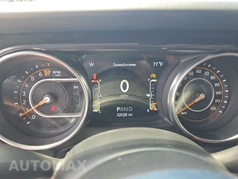2020 Jeep Wrangler Unlimited Sahara Altitude Edition - miniatura 12