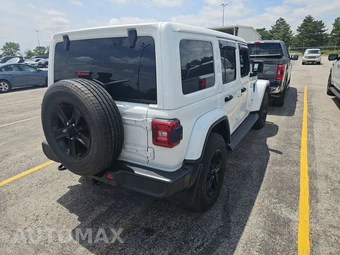 2020 Jeep Wrangler Unlimited Sahara Altitude Edition - miniatura 4