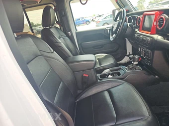2020 Jeep Wrangler Unlimited Sahara Altitude Edition - miniatura 8