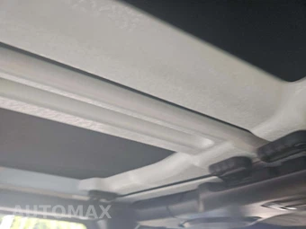 2020 Jeep Wrangler Unlimited Sahara Altitude Edition - miniatura 11