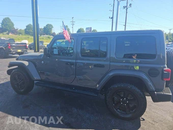 2020 Jeep Wrangler Unlimited Sahara Altitude Edition - miniatura 2