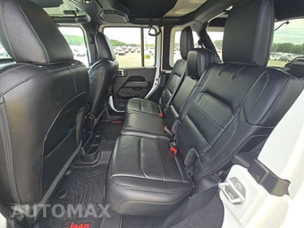 2020 Jeep Wrangler Unlimited Sahara Altitude Edition - miniatura 13