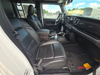 2020 Jeep Wrangler Unlimited Sahara Altitude Edition - miniatura 8