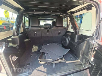 2020 Jeep Wrangler Unlimited Sahara Altitude Edition - miniatura 14